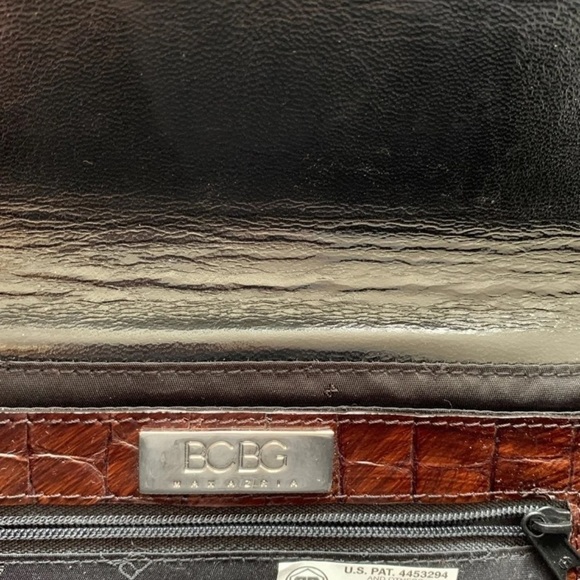 𝅺BCBG faux croc clutch - Picture 6 of 13